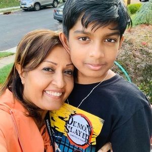 Meet your Posher, Simona